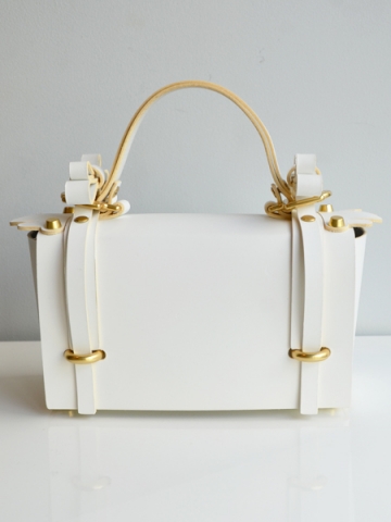 Niels Peeraer WINGED BAG(white)