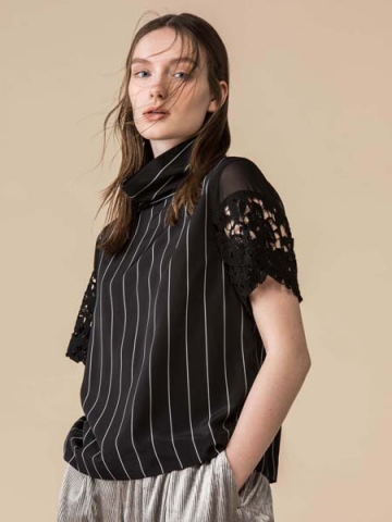 AKIRANAKA Yvonne combi PO(袖レースH/Sプルオーバーシャツ)