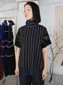 AKIRANAKA Yvonne combi PO(袖レースH/Sプルオーバーシャツ)