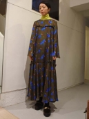 MUVEIL ニット衿つきフラワープリントワンピース