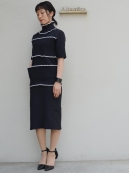 AKIRANAKA Wave rib dress(ハイネックリブドレス)