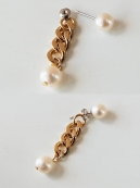 MONDAY EDITION　PEARL&CHAIN EARRINGS