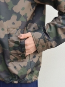 MUVEIL 刺繍入りカモフラジャケット(バックプリントあり)